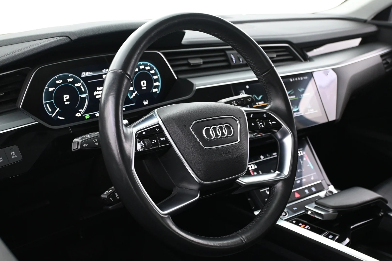 Car Image - 6Y49SiNa64hyRxZlMJsM6W