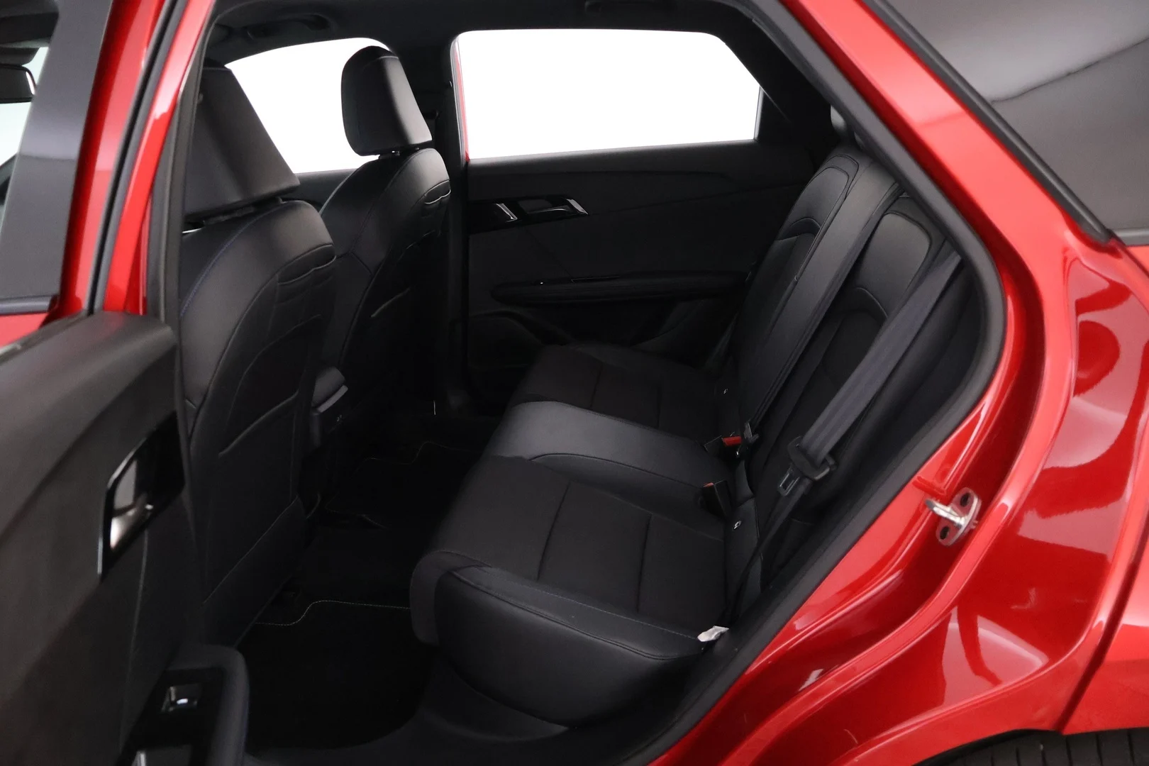 Car Image - 1hn11qx3w0L8dTnZoCpNYw
