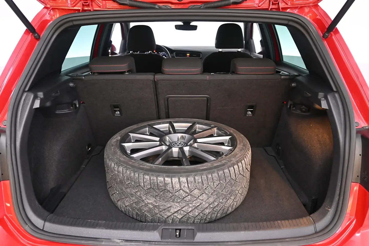Car Image - 79ES0kRZegDKgO2vshMvrA