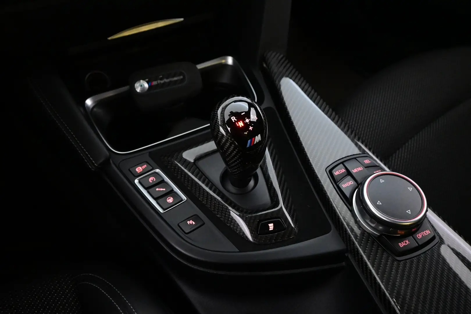 Car Image - akbDnVgzNYHma2C1xNXtI
