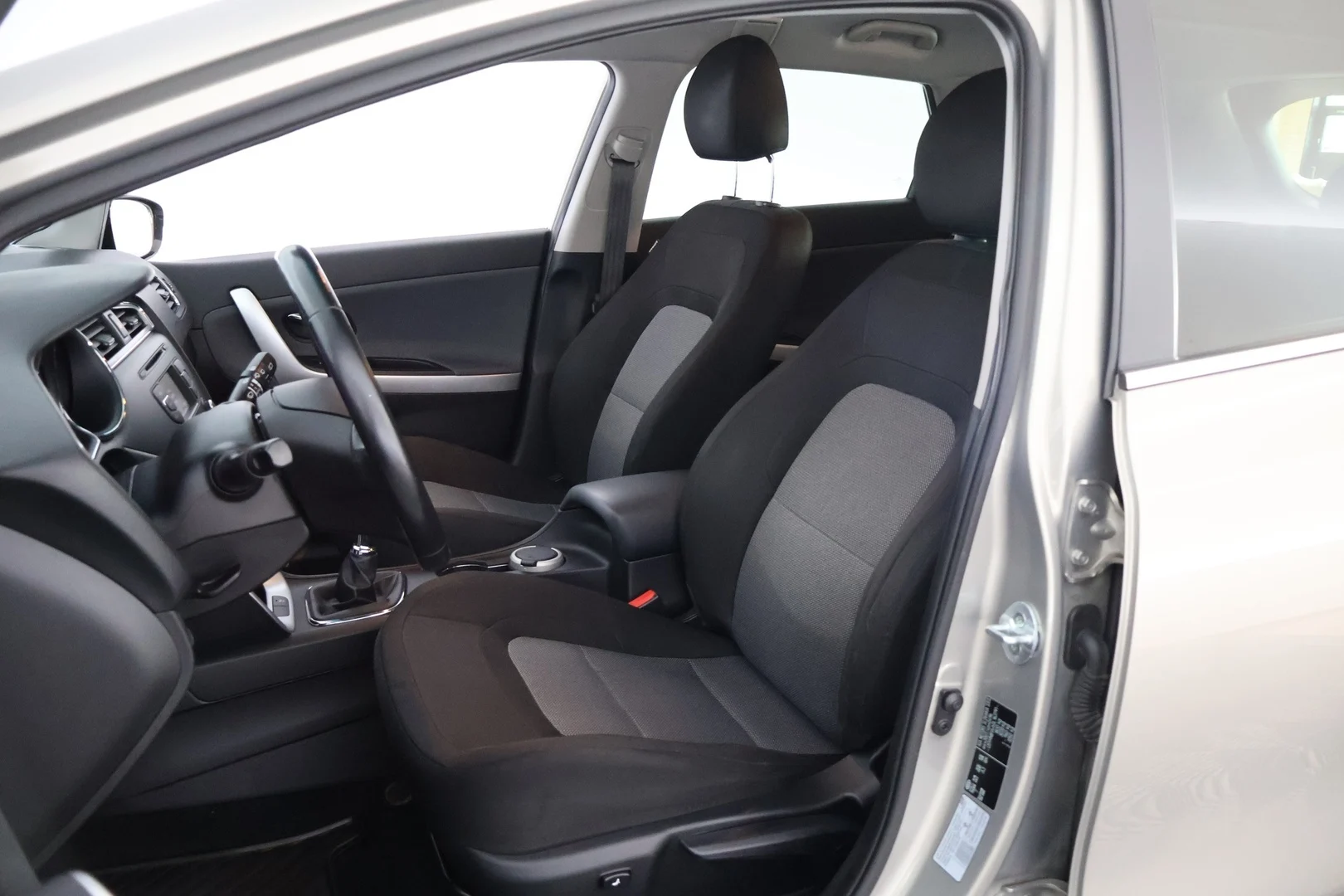 Car Image - AwDhMlsdk9SFzBPn3dLPM