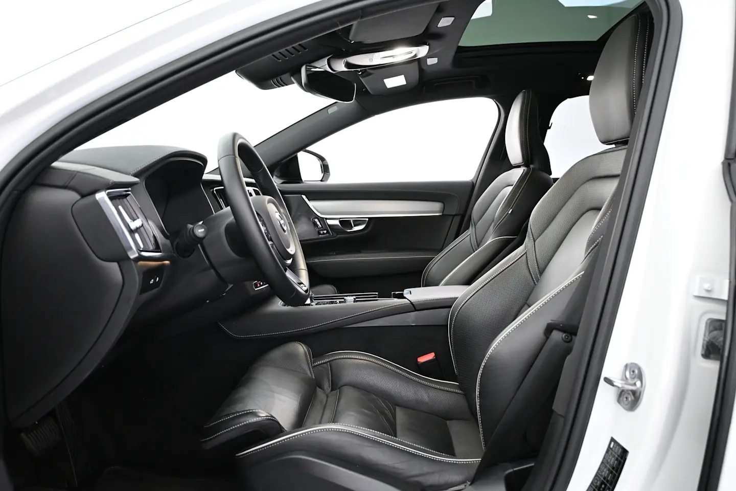 Car Image - 2x4YByNPSEeVz0huetR4uP