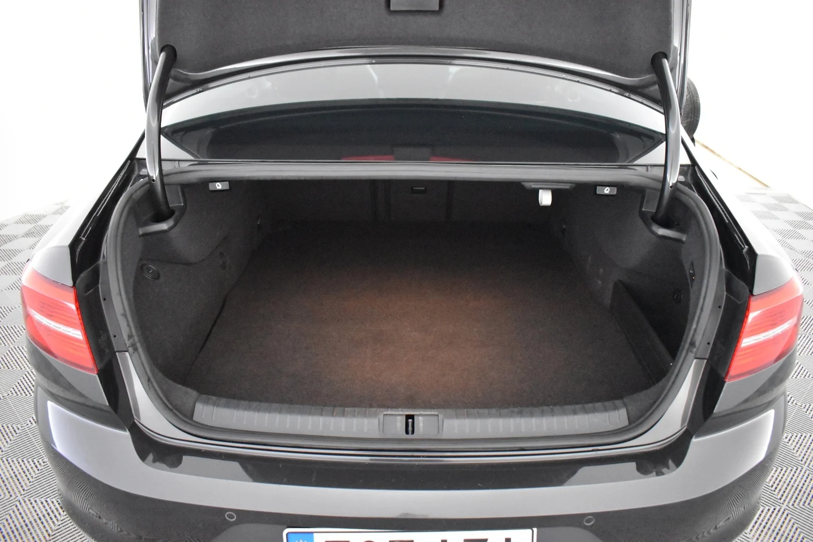 Car Image - 268g7MbaQrVqxbuydFUxkK