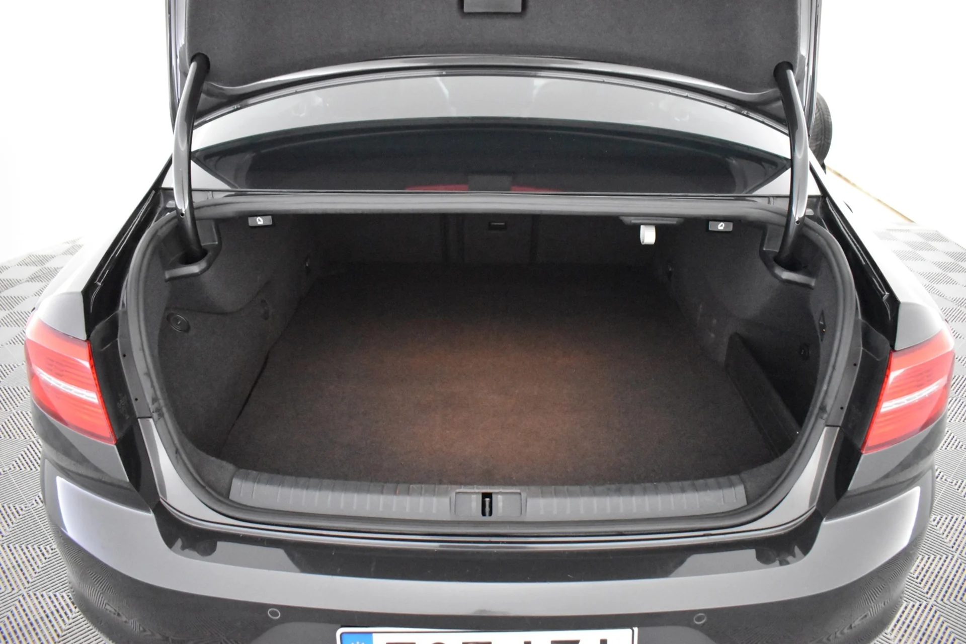 Car Image - 268g7MbaQrVqxbuydFUxkK