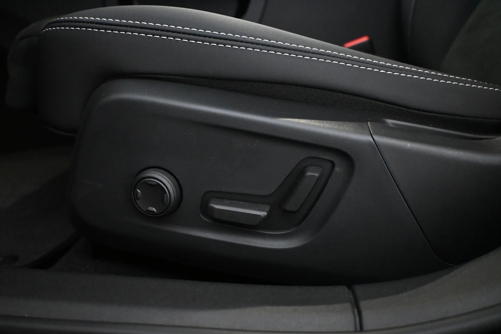 Car Image - 1hvyp3JifpcKvsaB6VVDua