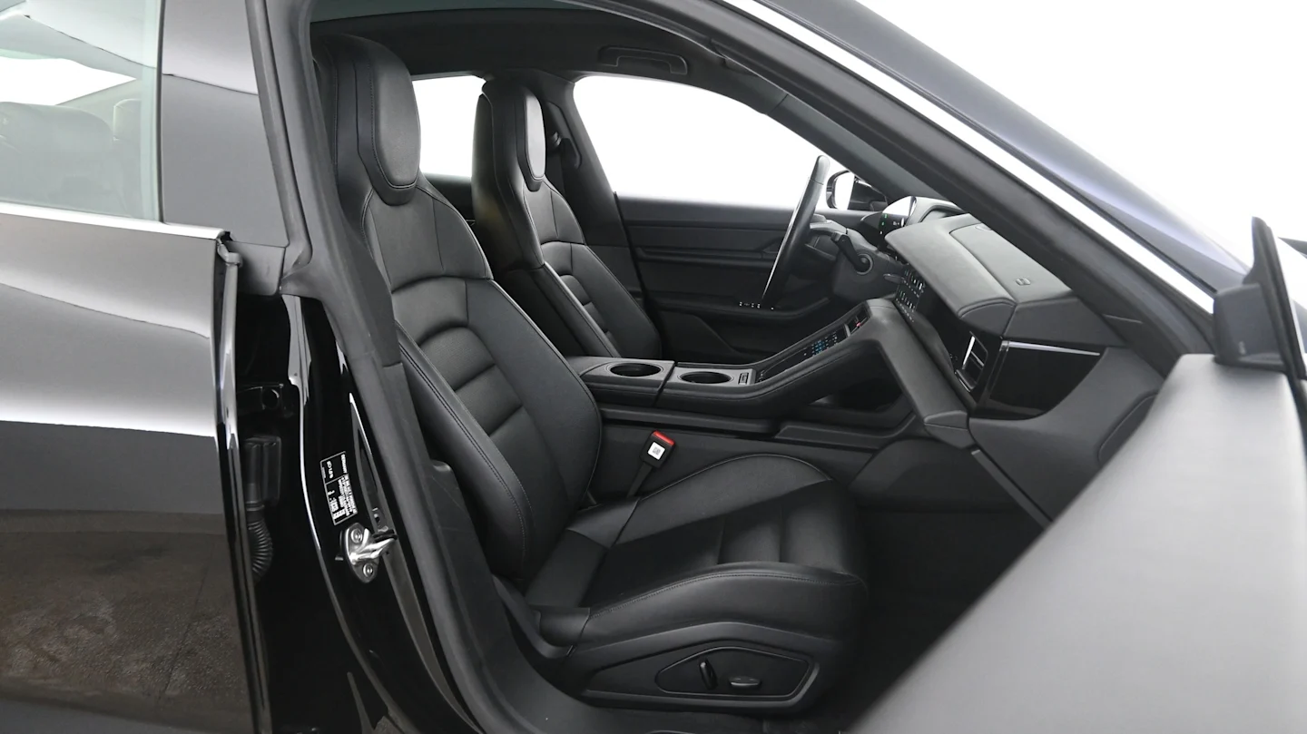 Car Image - 4UAOMMLBdlZNNDuZETAfjH