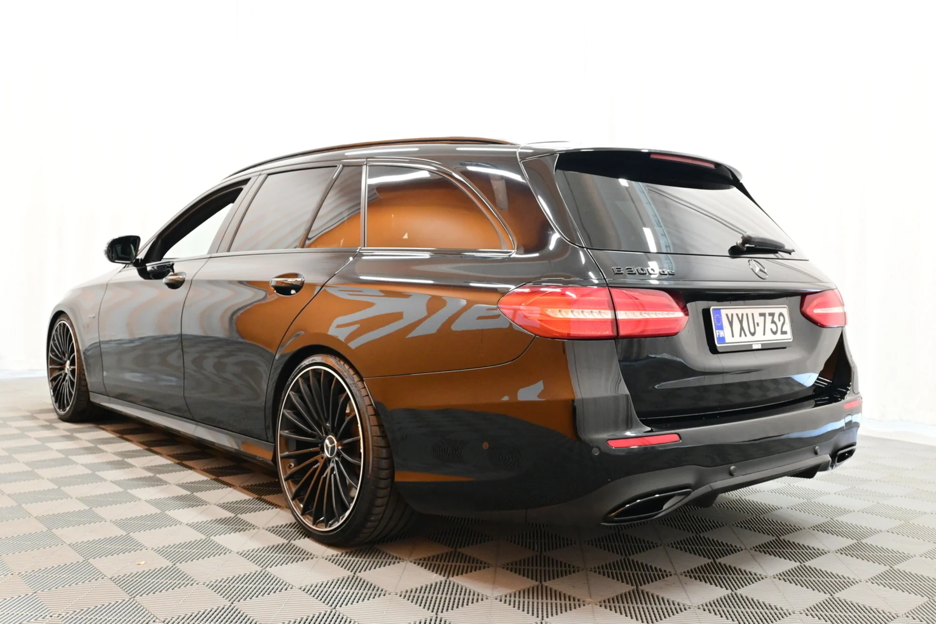 Car Image - 2OtiBVOBhxRQ6RX9oOpoTd