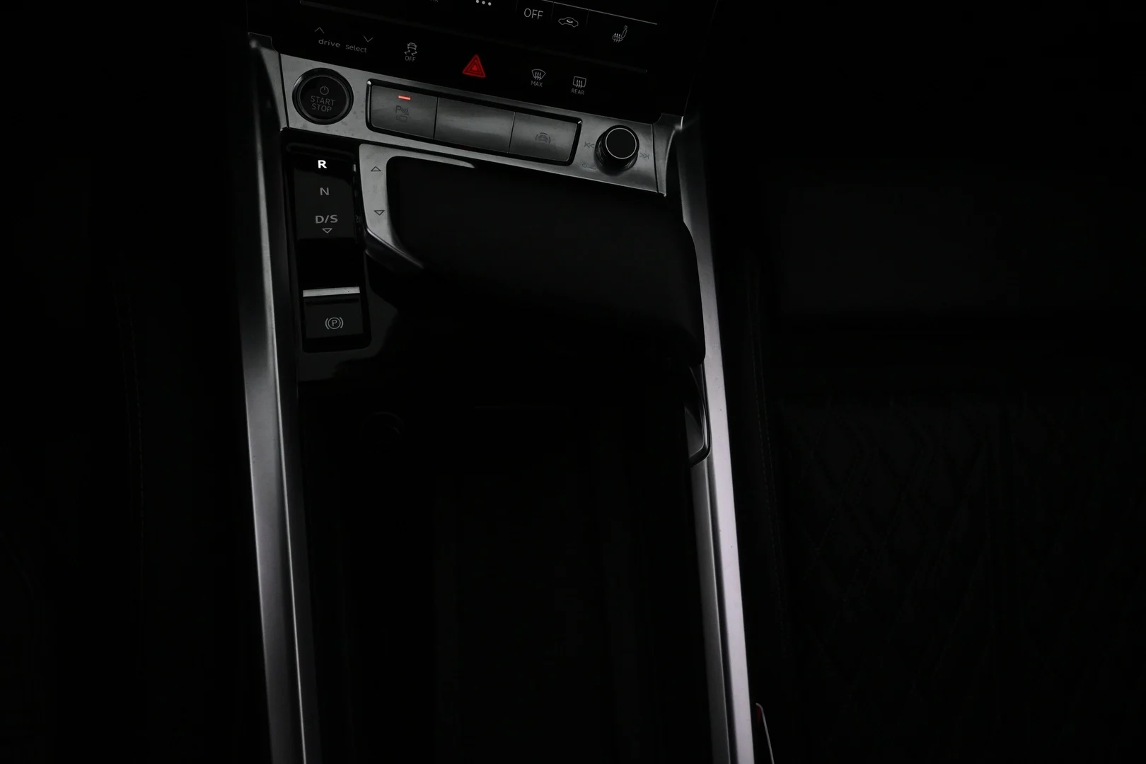 Car Image - 3A49QndwdEEC2yBbmC90lx