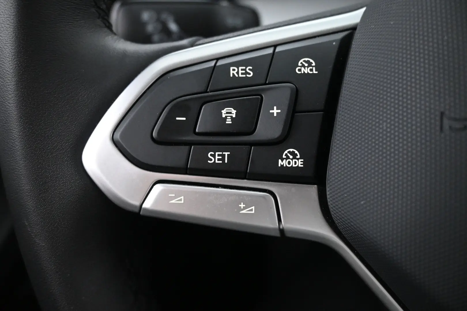 Car Image - 5oO1BCR33WvCF3MYs0b6zD