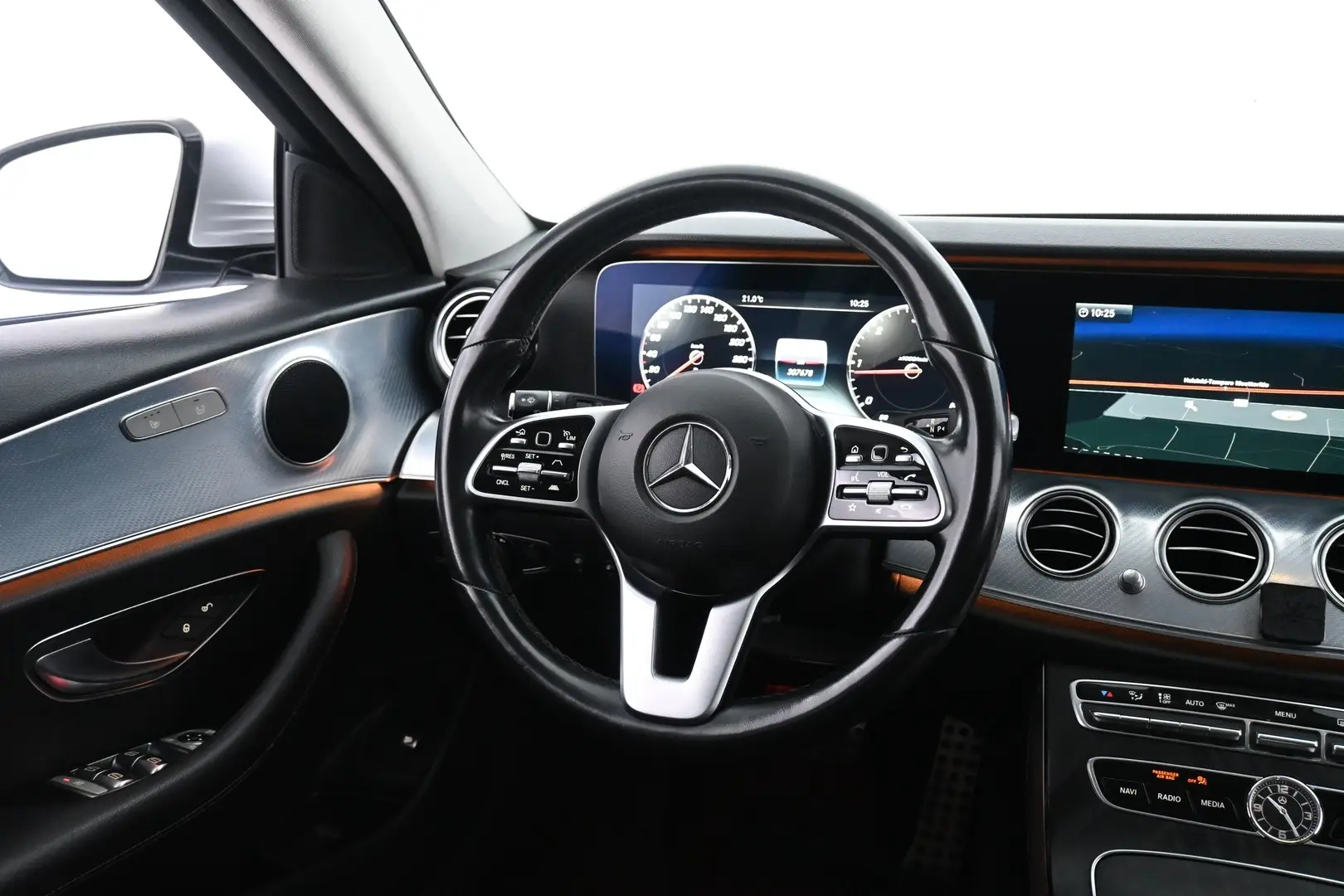 Car Image - 21YgWEP1tylFiEpQBIB64w