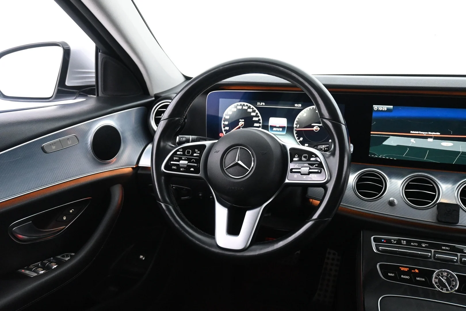 Car Image - 21YgWEP1tylFiEpQBIB64w