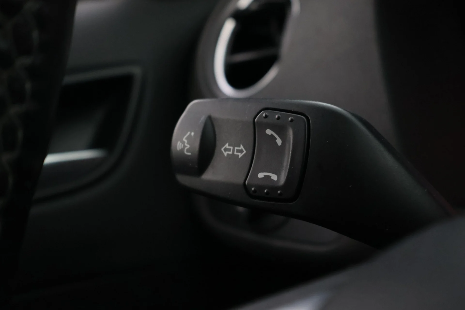 Car Image - 7ChDxh2bEKNRBtsRwVuZxW