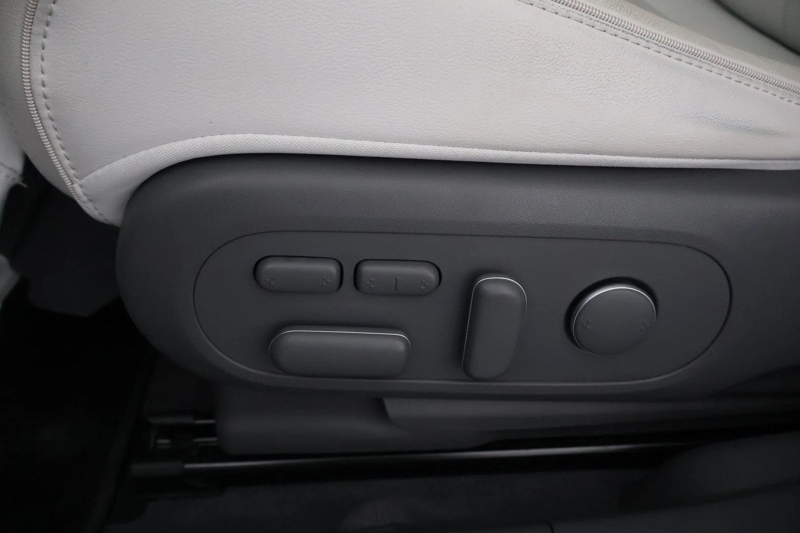 Car Image - 4hp1ZrA5sxmnMywvuzO4R7