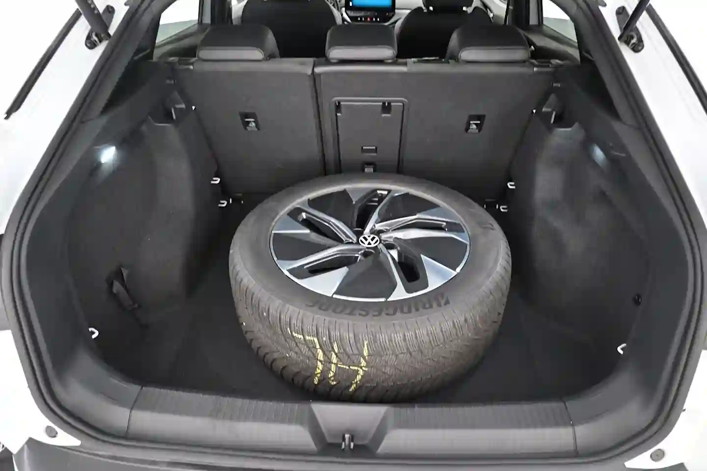 Car Image - 2xSXIhVyXw97JIl14yHiA9