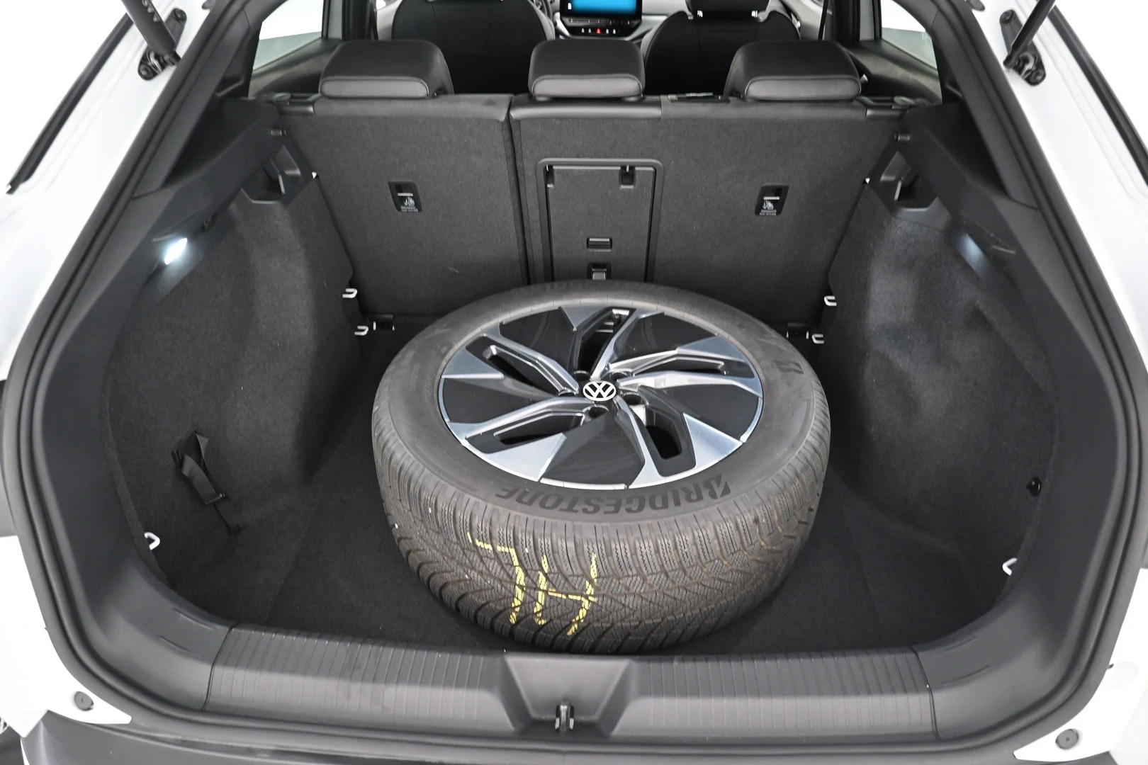 Car Image - 2xSXIhVyXw97JIl14yHiA9