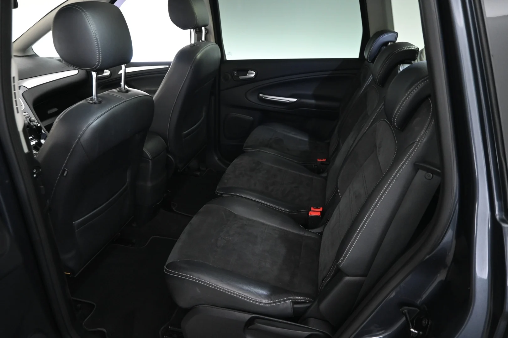 Car Image - 4lZomFJ7G52zX82Y9NWGrP