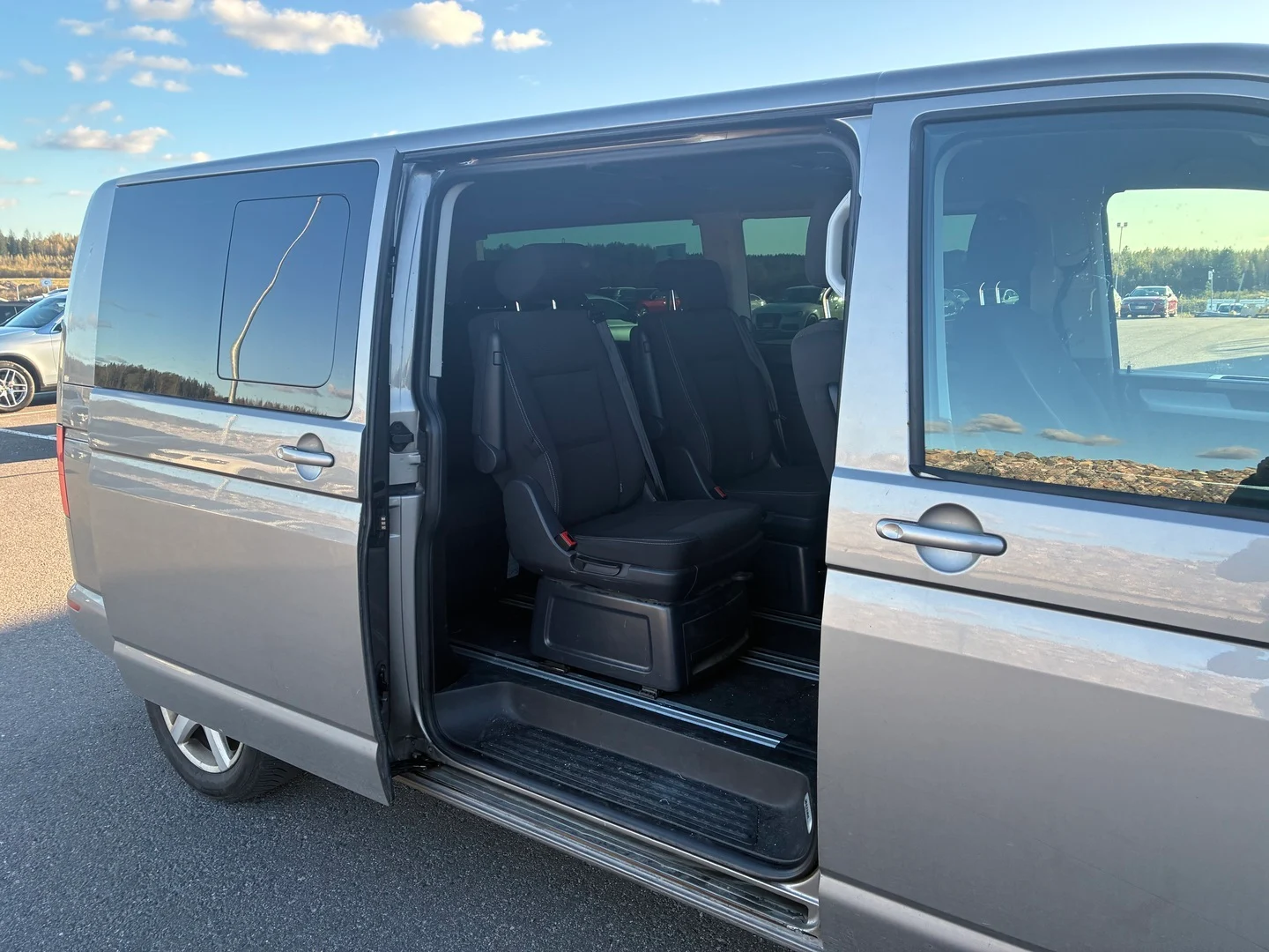 Car Image - 19G7bfg953a1bMe8eLNXR8