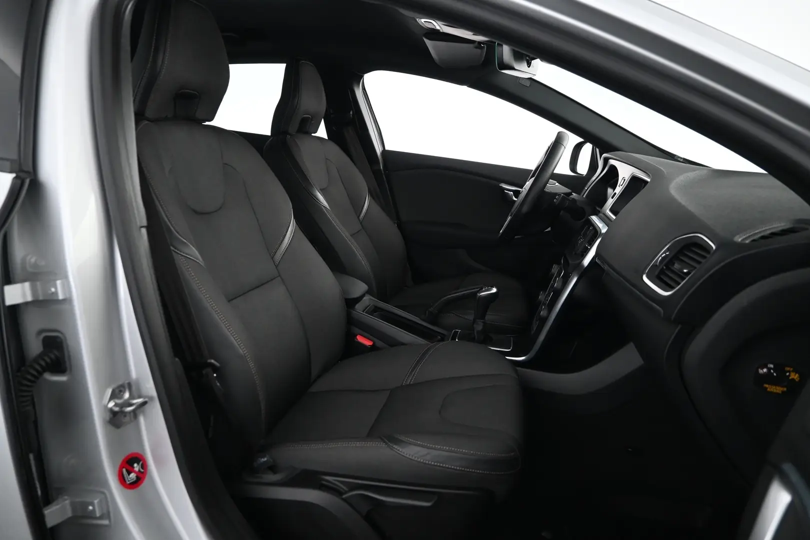 Car Image - K0ThCcFakw1bvtC0641qJ