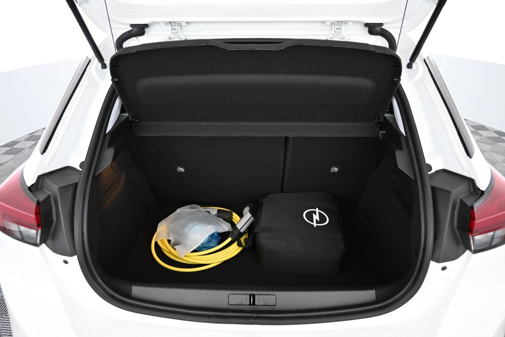 Car Image - 1BGM5UOrHePgPAdxBO2TN8