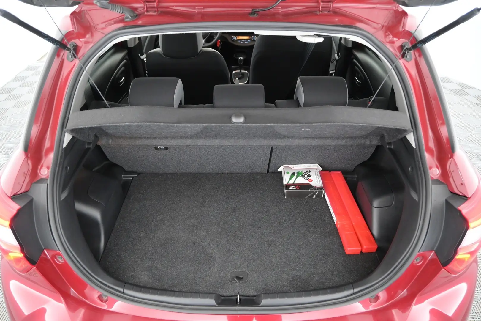 Car Image - 6MUoo0UofYC7e4LaxioKNa