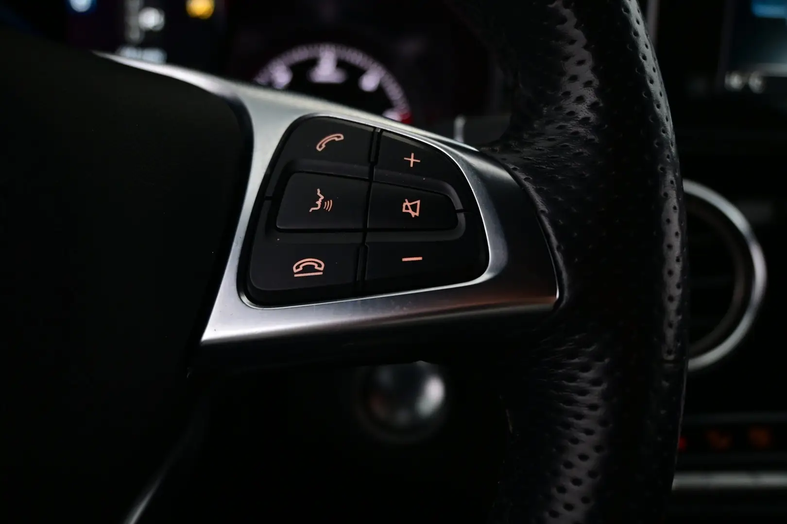 Car Image - 7gIsmEf8VJzSLnhzWmwxeb