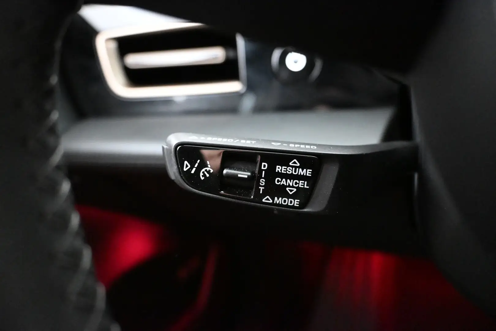 Car Image - 56LxVXfXumyknUjqB9NrIc