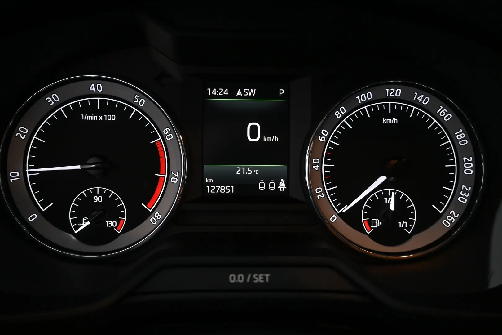Car Image - JzQvEskbP28CdvcMSpEzf