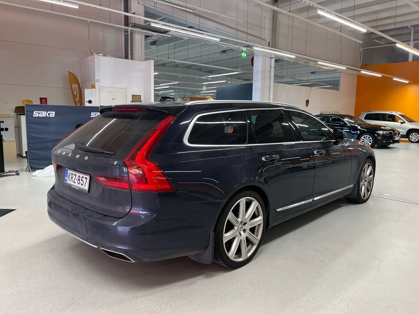 Car Image - 6R69RJp9voOCCXWeLUInLU