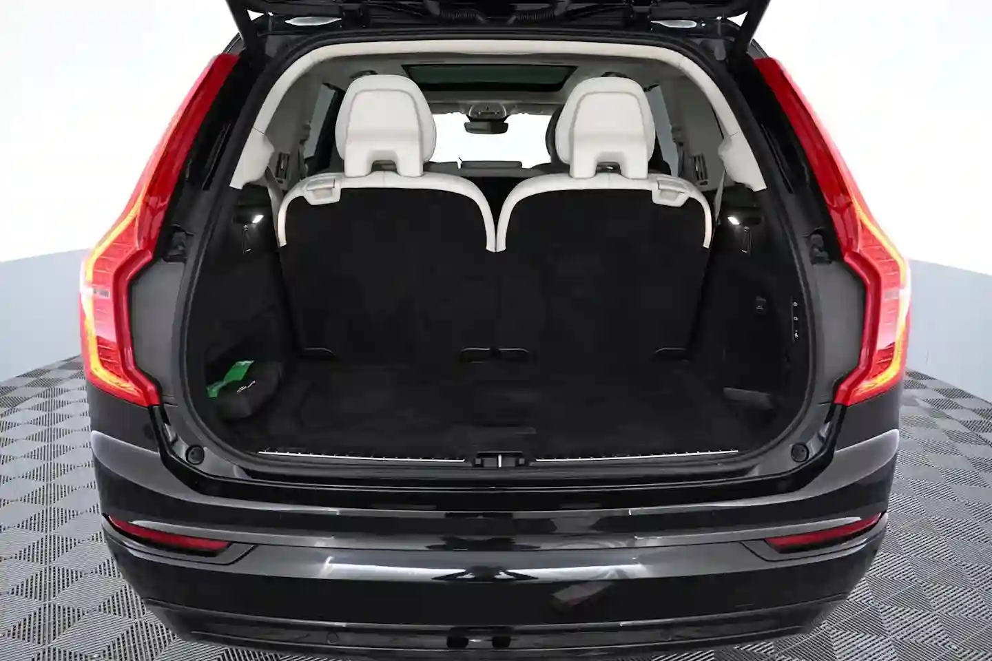 Car Image - 4ZqDTRsvlGS4CrOULpnCnd