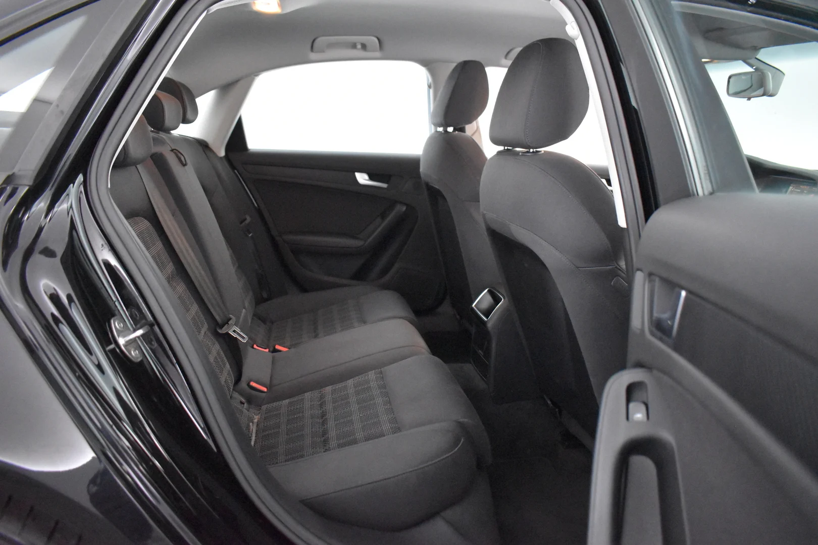 Car Image - 1Z8UWLerMQozMMC83eF9OI