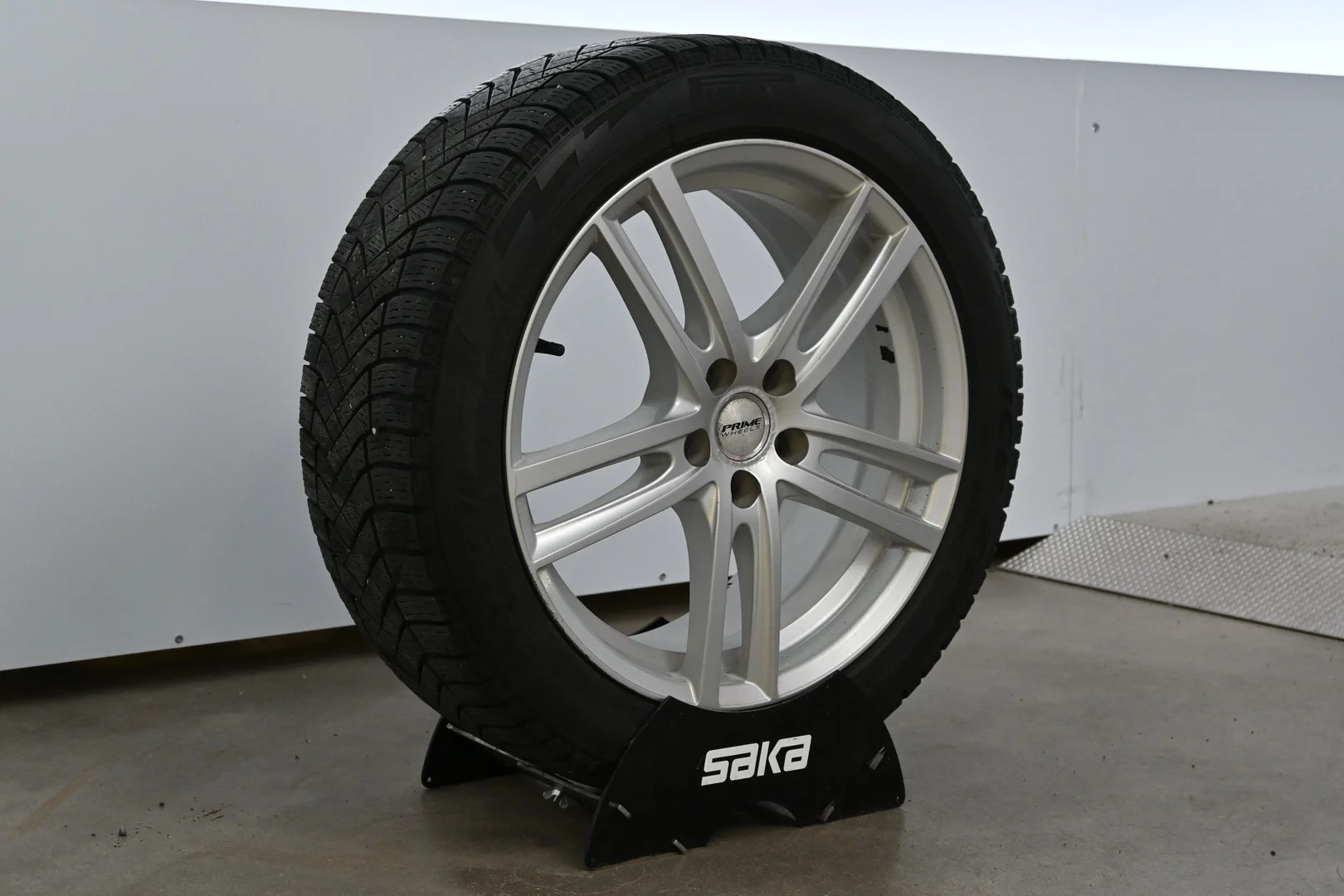 Car Image - 3feLLQ9NGwuVBxNd0KHm89