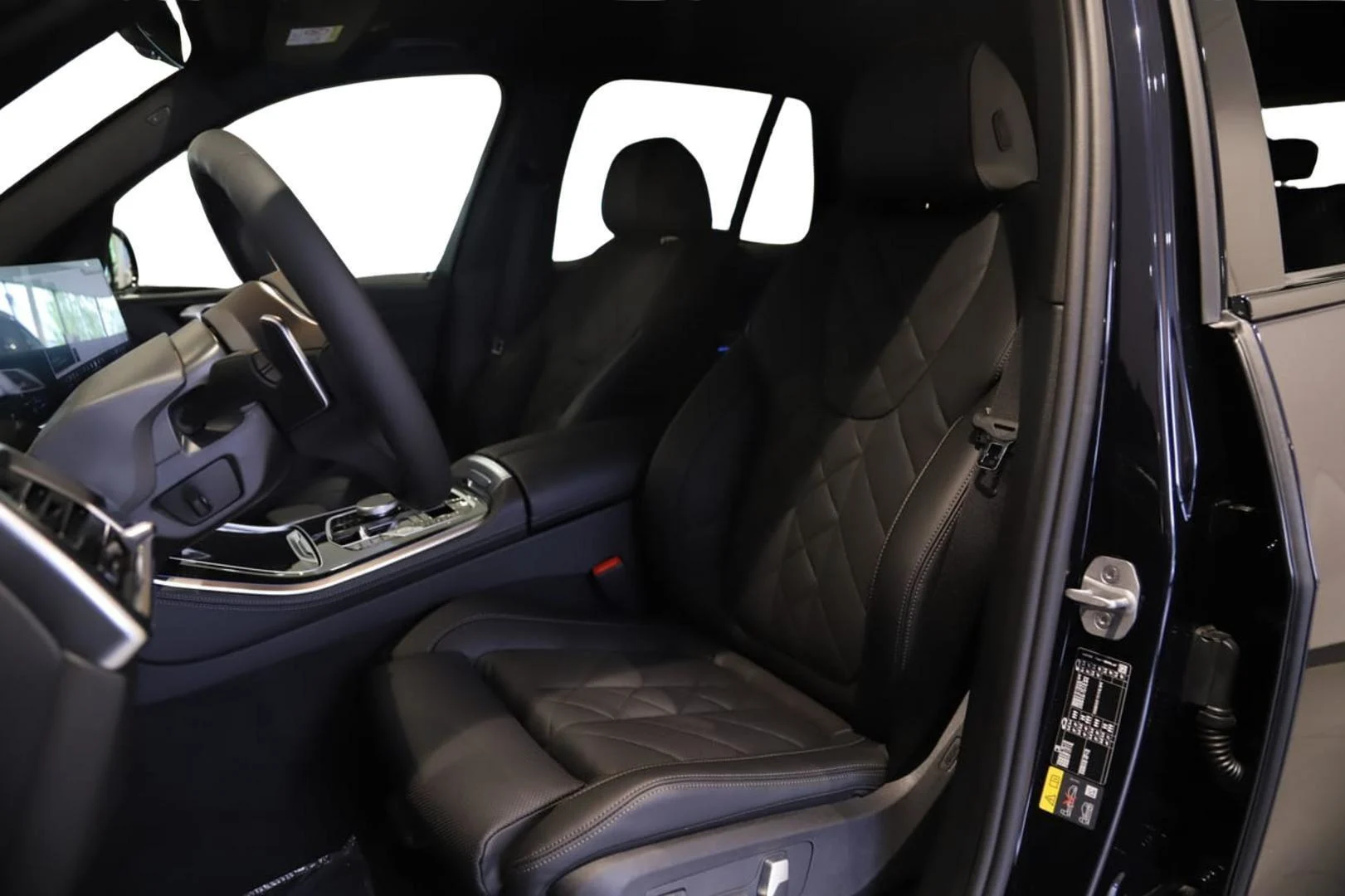 Car Image - BbAW7iR8C5j8gYfV5YM4x