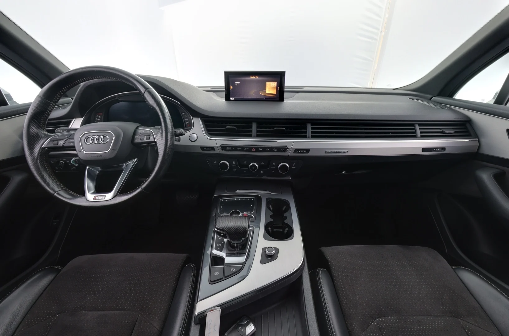 Car Image - 3EciEC2IYI6oMeBxeyt9dI