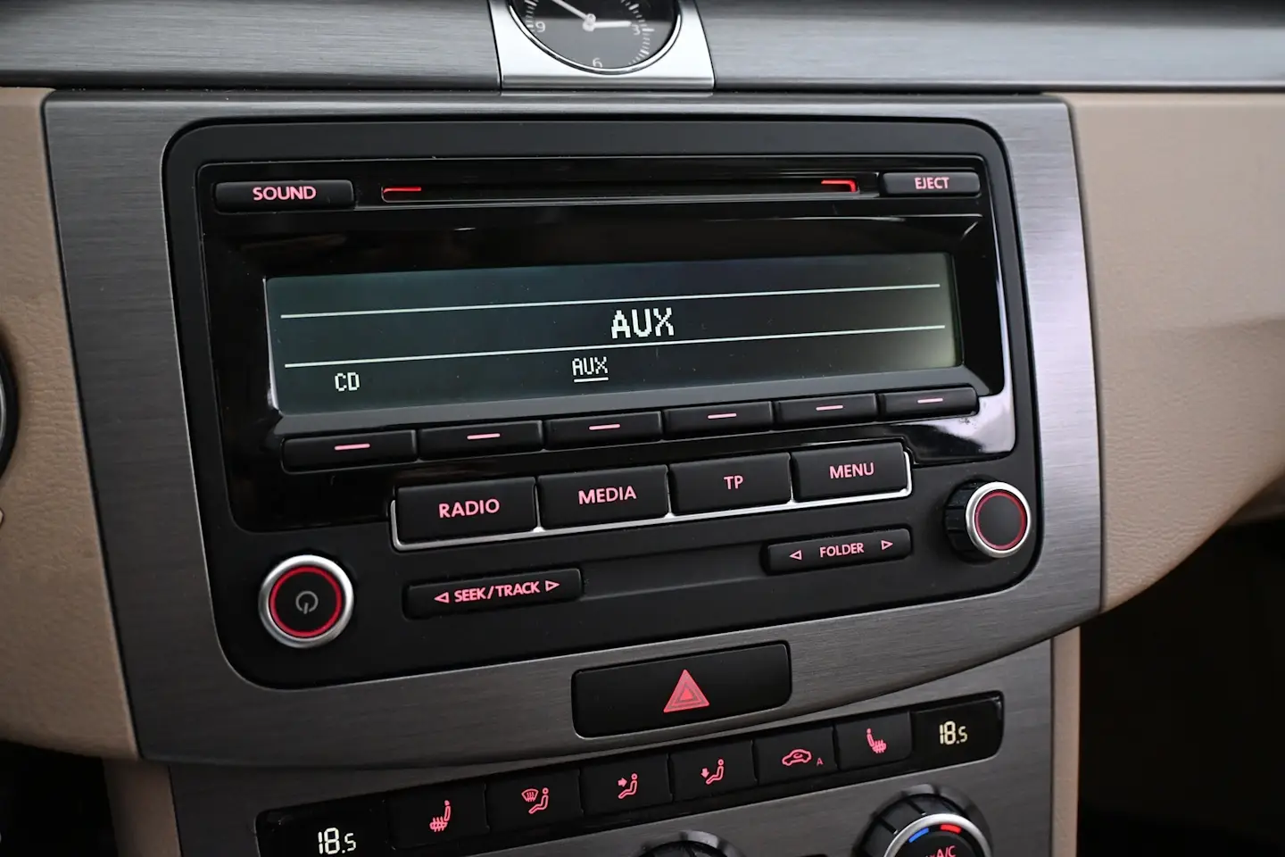 Car Image - 7bat9Fx4IAwXarvBdCxpWC