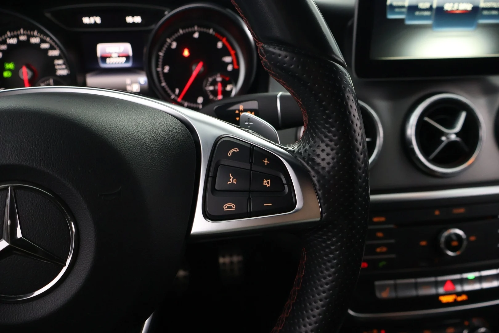 Car Image - 4sfT0wTEpKyYtcRwH9qccb