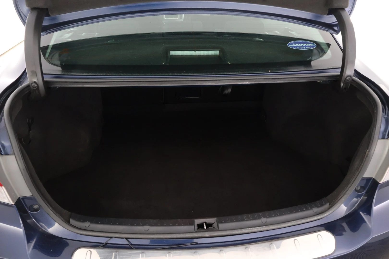 Car Image - kFBkwdCcBLwGLxL6uMe7r