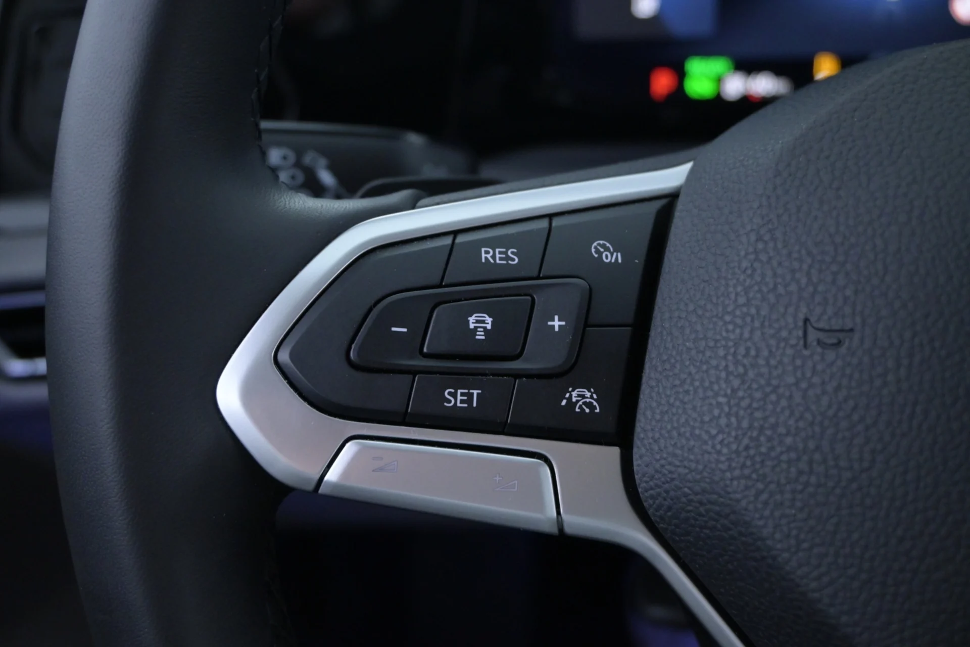 Car Image - 16uVDu3JnCeMyEd1AKSDve