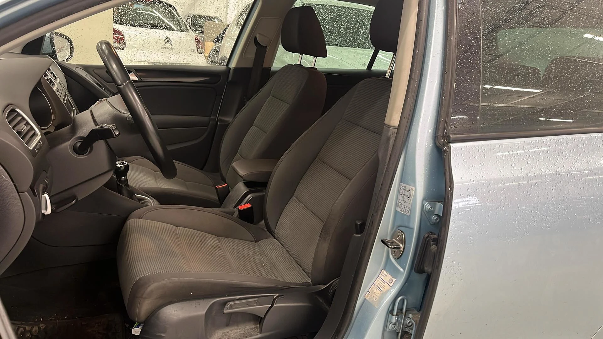 Car Image - 5UPlMiObgmRUSKFzmGZA8H