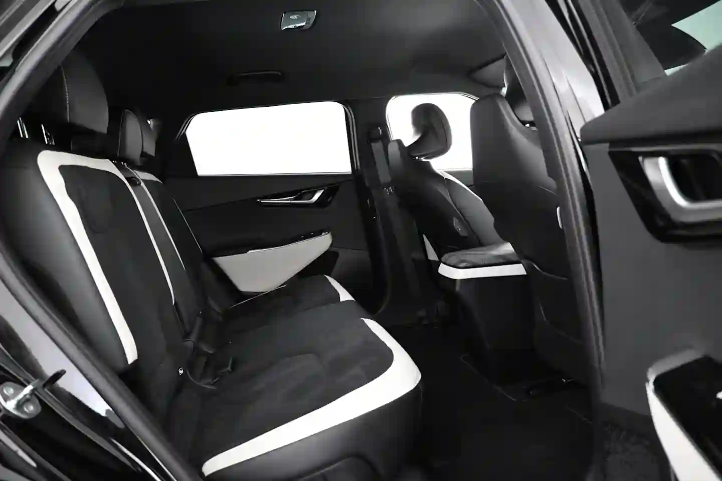 Car Image - 4nM0USsgE8aHFygkB9UWlu