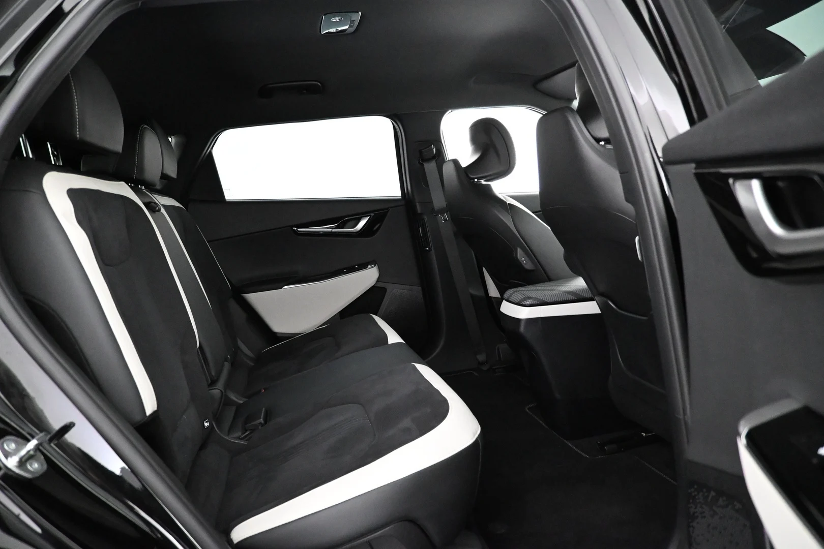 Car Image - 4nM0USsgE8aHFygkB9UWlu