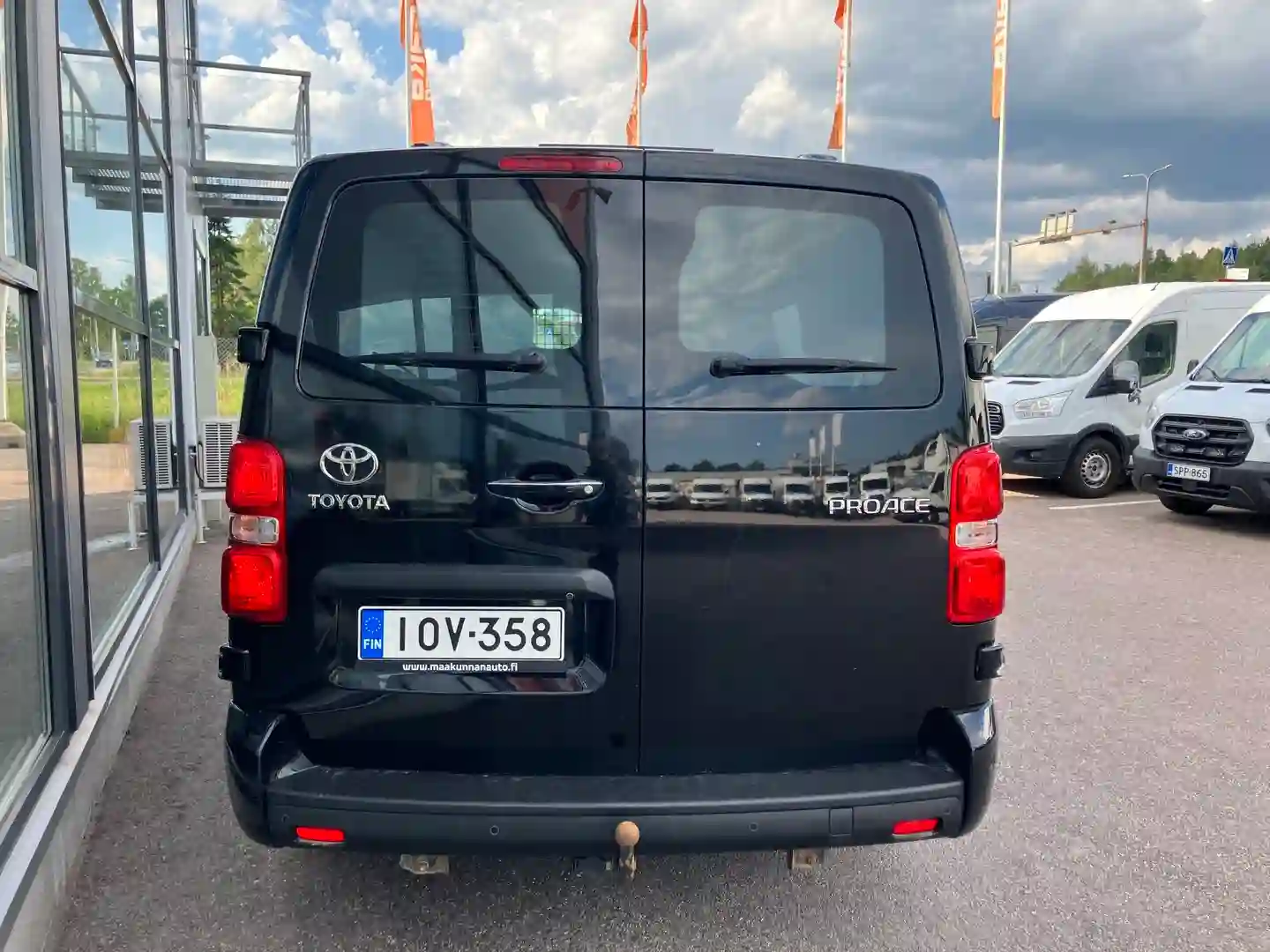 Car Image - 5q4VgY5CGR7wZQK4Uixphb