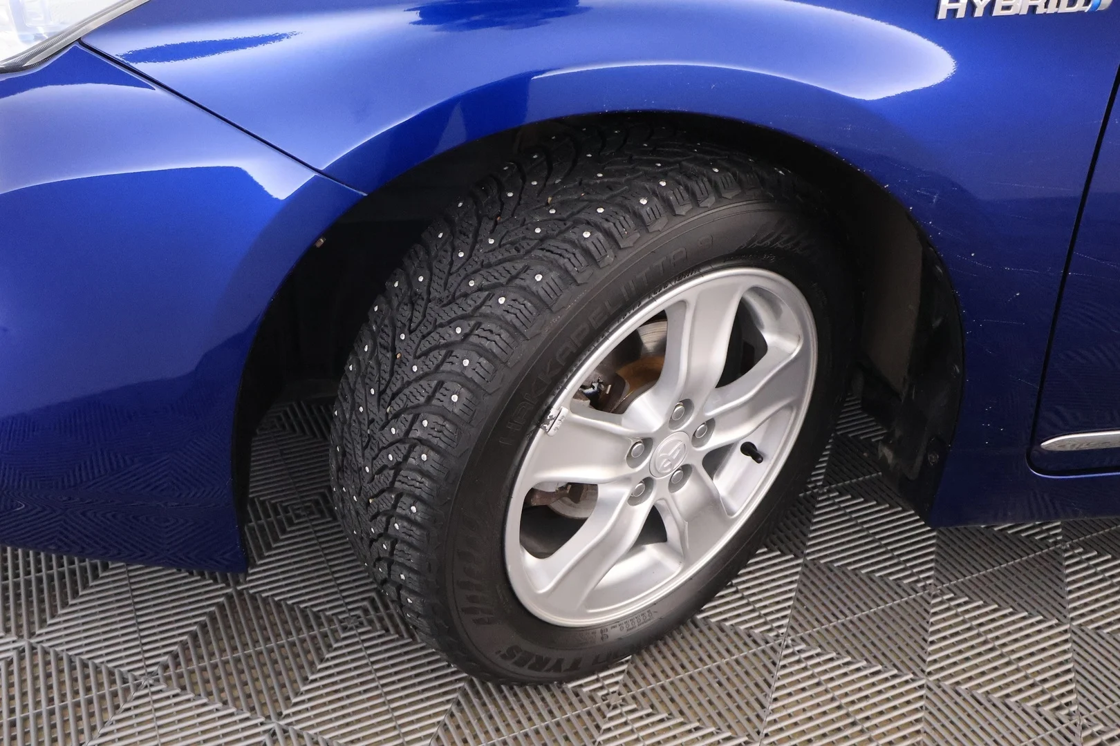 Car Image - 7w3lsWtL7D8SQOdzoSO17D