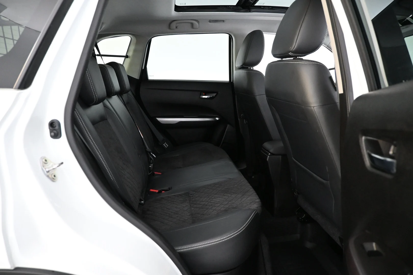 Car Image - 36Tnu4t9waHkZziGFEPBYq