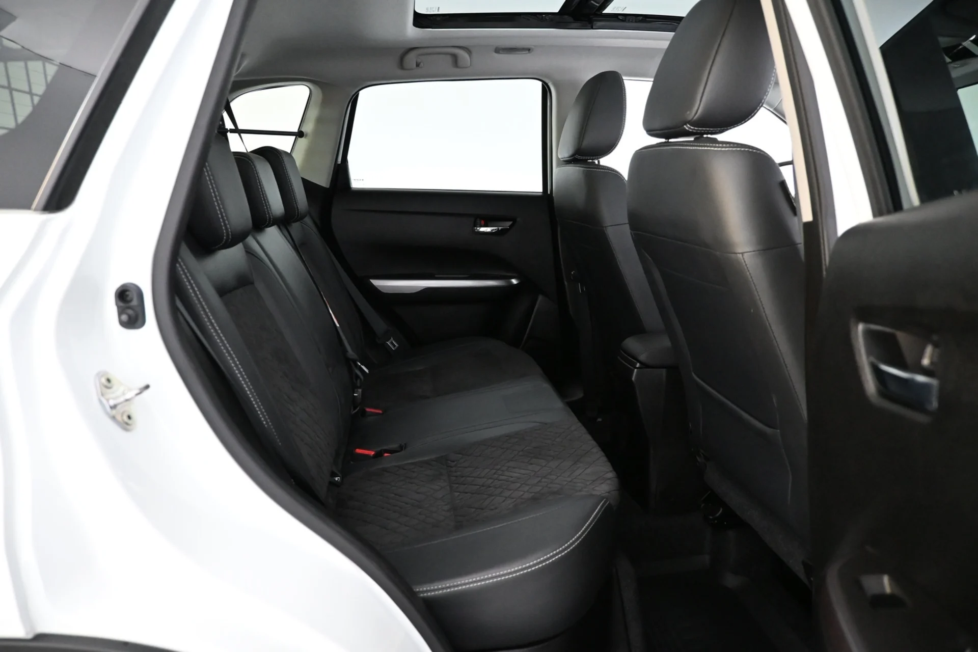 Car Image - 36Tnu4t9waHkZziGFEPBYq