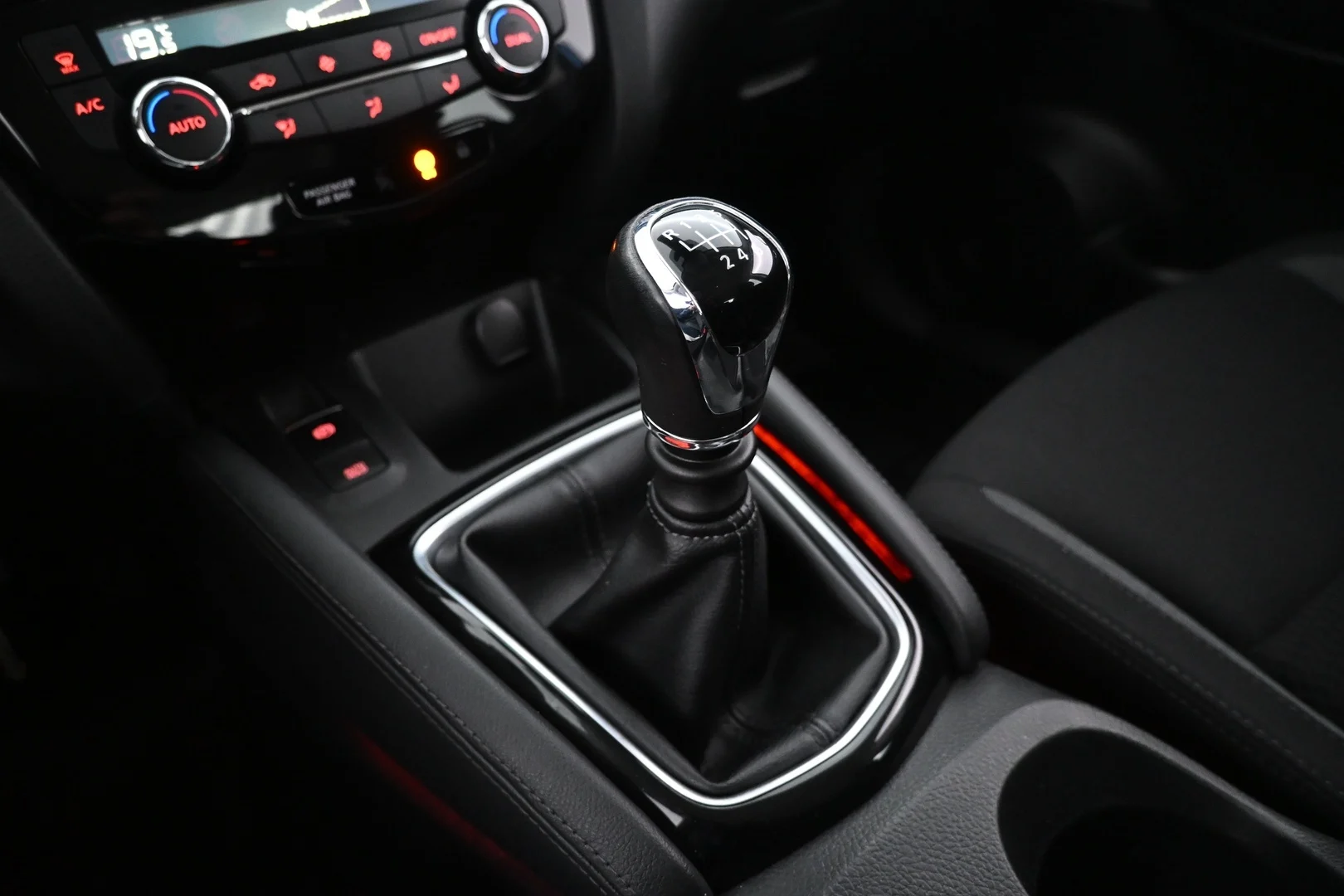 Car Image - NB9ER67XeQs2ujXOfAxdp