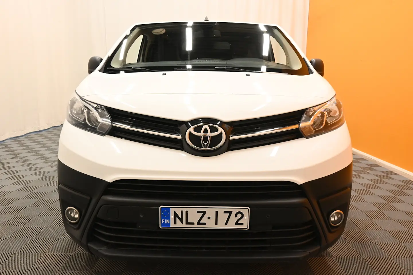 Car Image - 7gxPRZInWuaZEyEGhZ7YGc