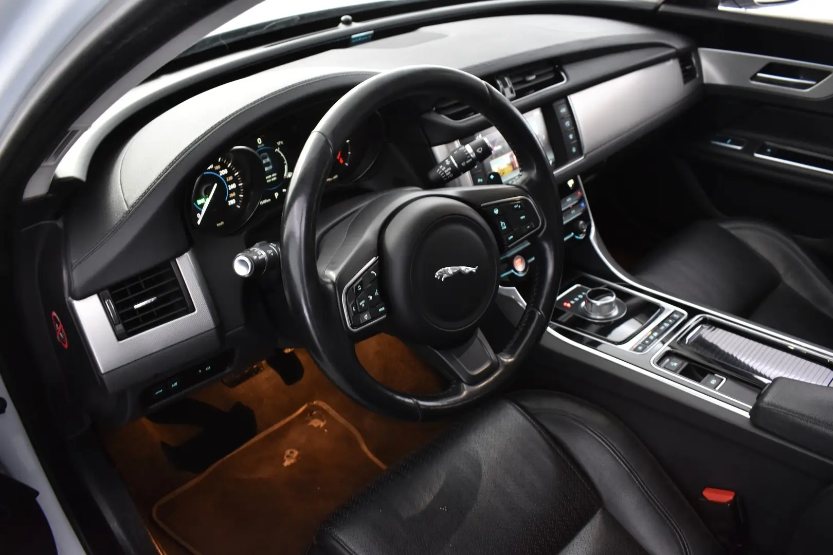 Car Image - 6A8rH248eLAH2W6Z7UYvFK