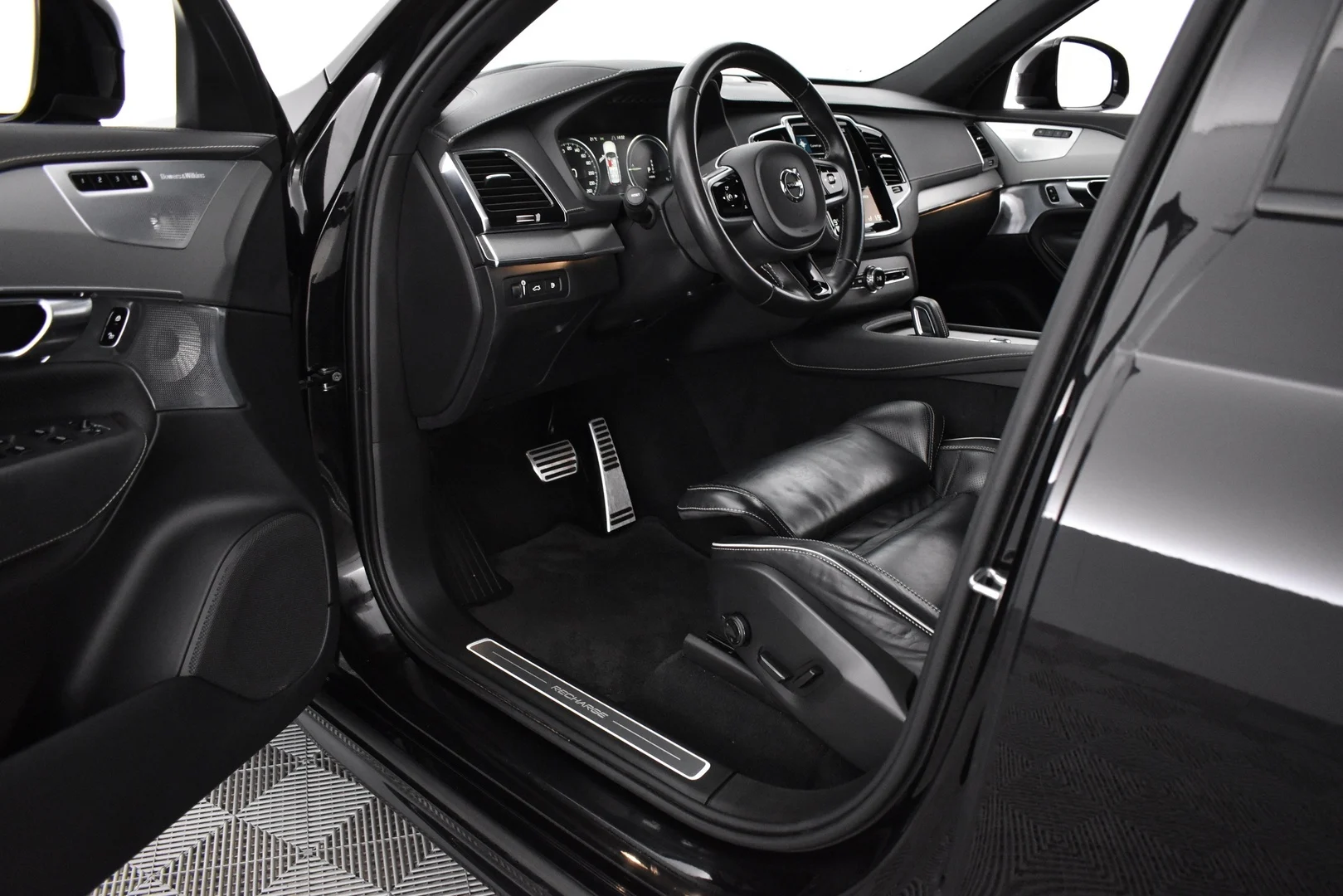 Car Image - 2iQz5zHfzg5Fzf7yNkMbRa