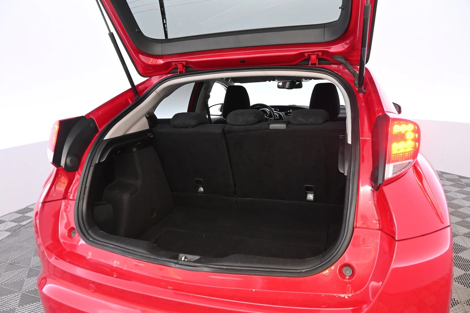 Car Image - 47npAjJzs7h3xiCjvm83rL