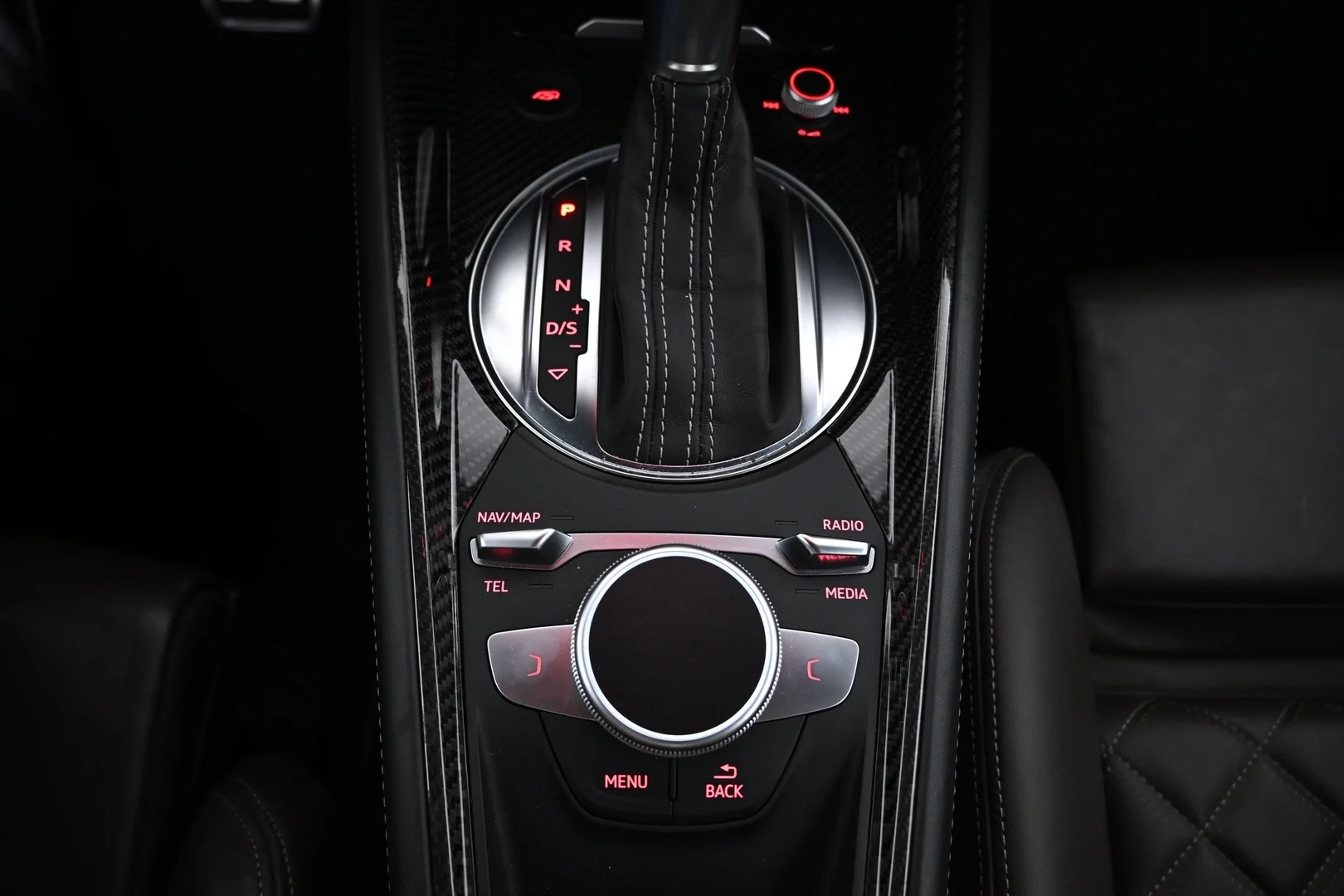 Car Image - 5UaLbhXyJ79Hr3xuVeJkM1